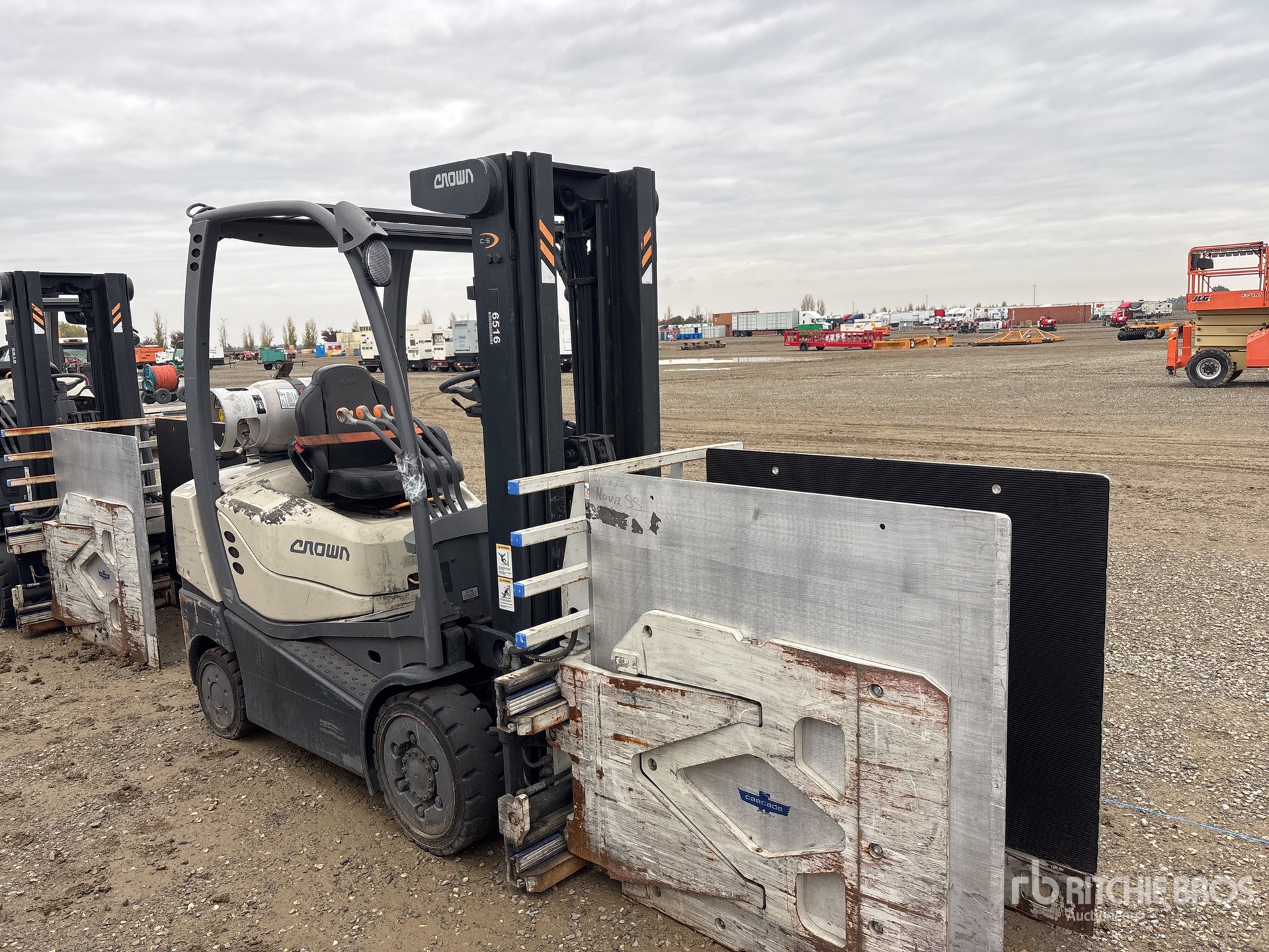 Aspect général with Image, coin avant droit