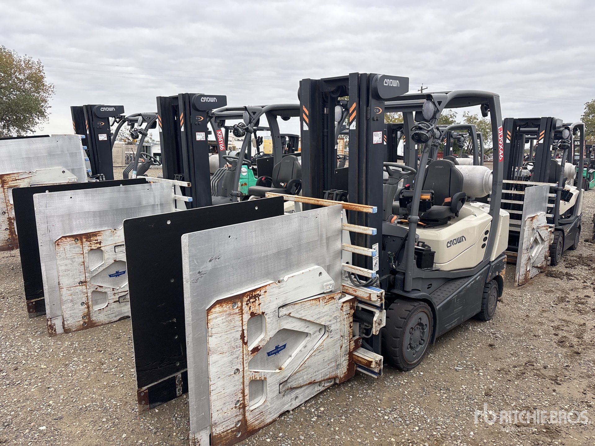 General Appearance with Featured Photo