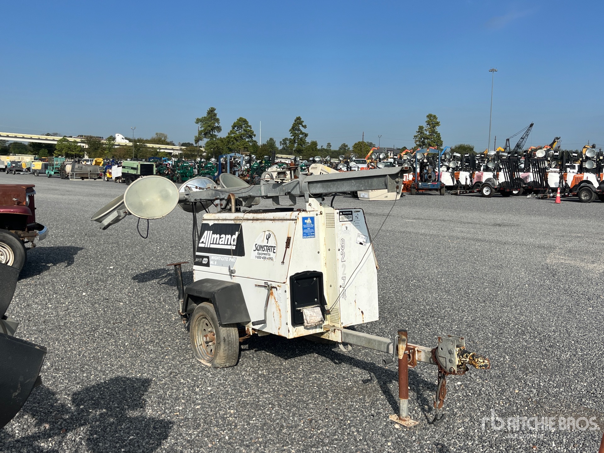 Aspect général with Image, coin avant droit