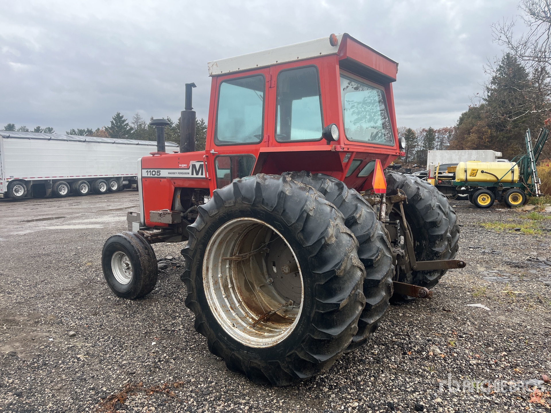 General Appearance with Foto, angolo posteriore sinistro