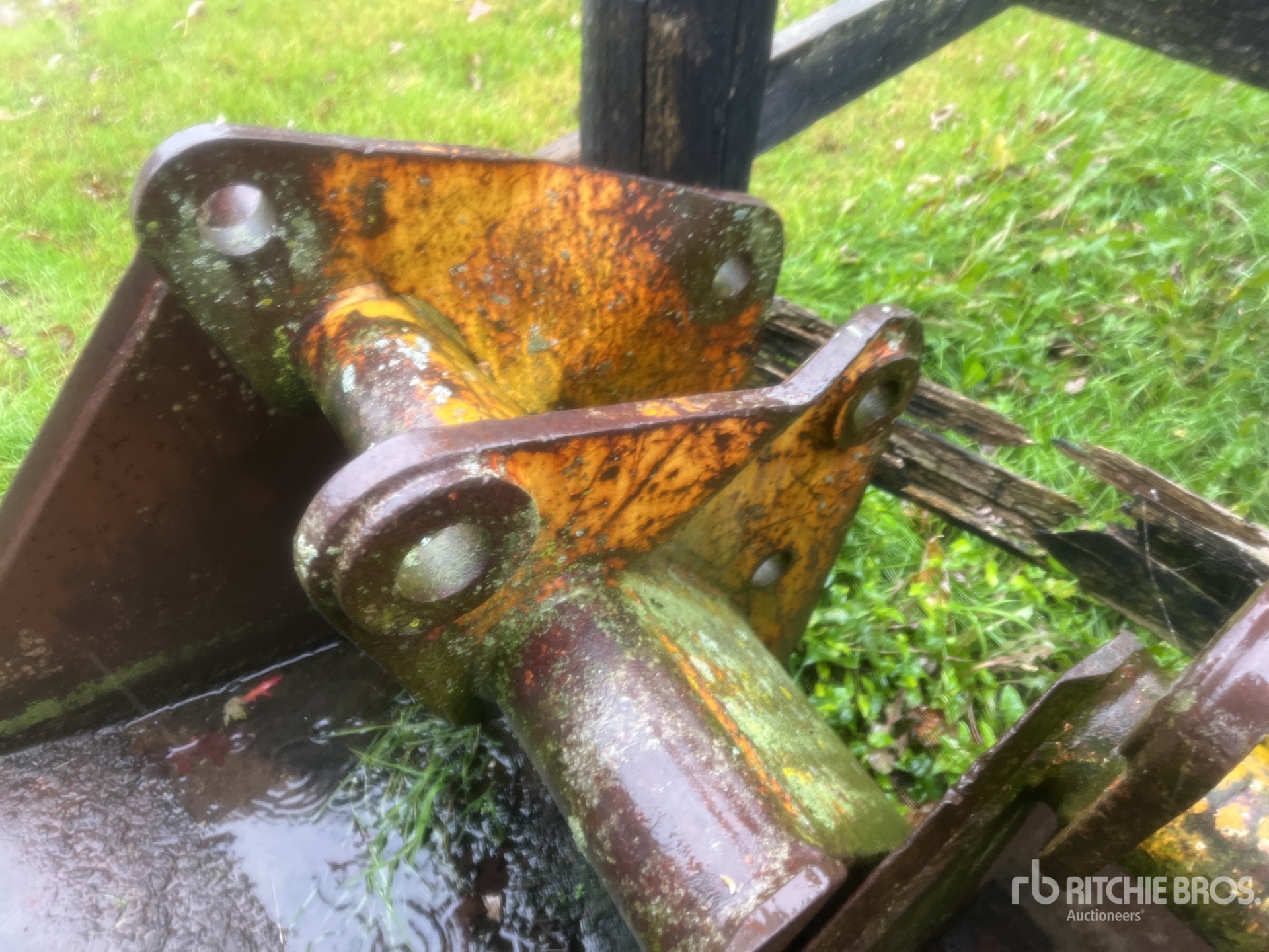 General Appearance with Image, coin avant droit