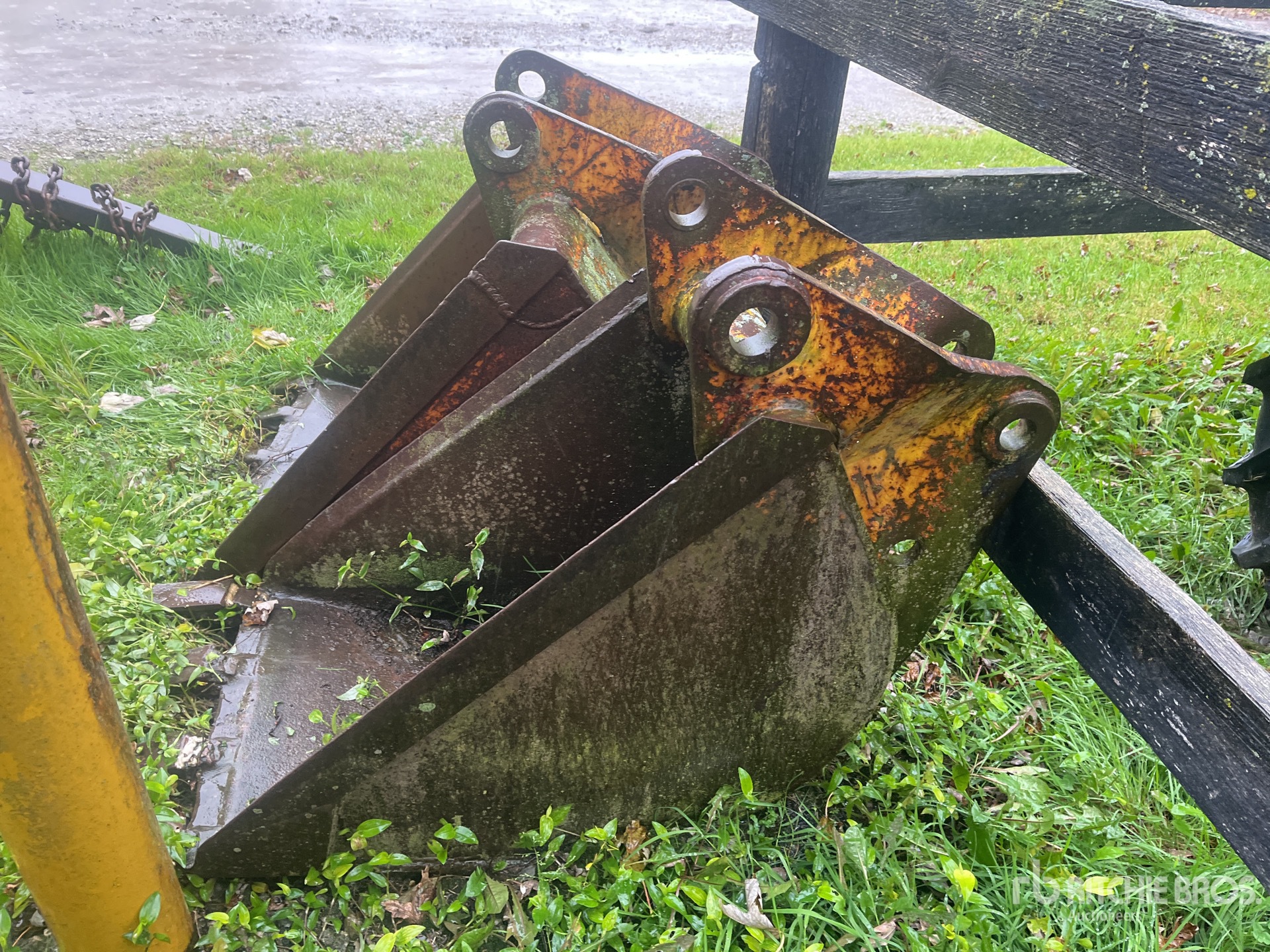 General Appearance with Image, coin avant gauche