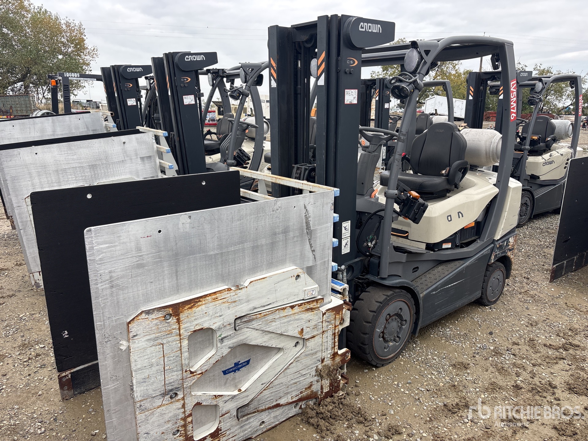 Aspect général with Image, coin avant gauche