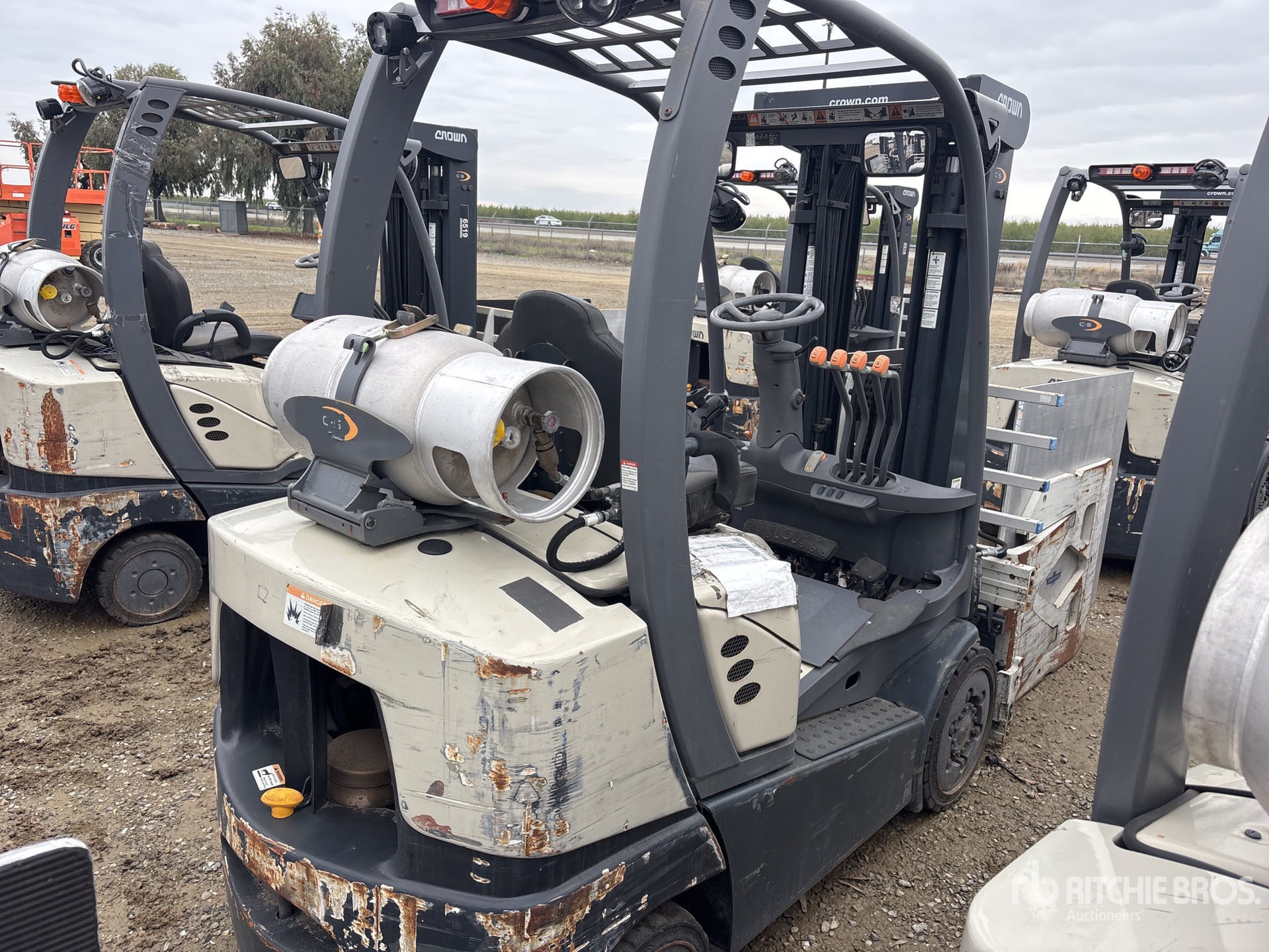 Aspect général with Image, coin arrière droit