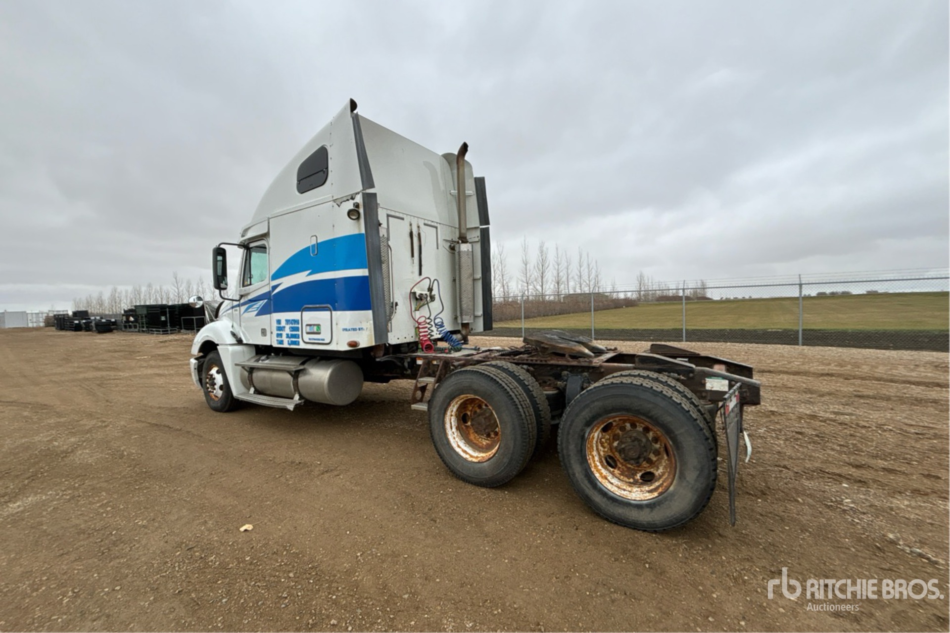 General Appearance with Imagen: esquina trasera izquierda