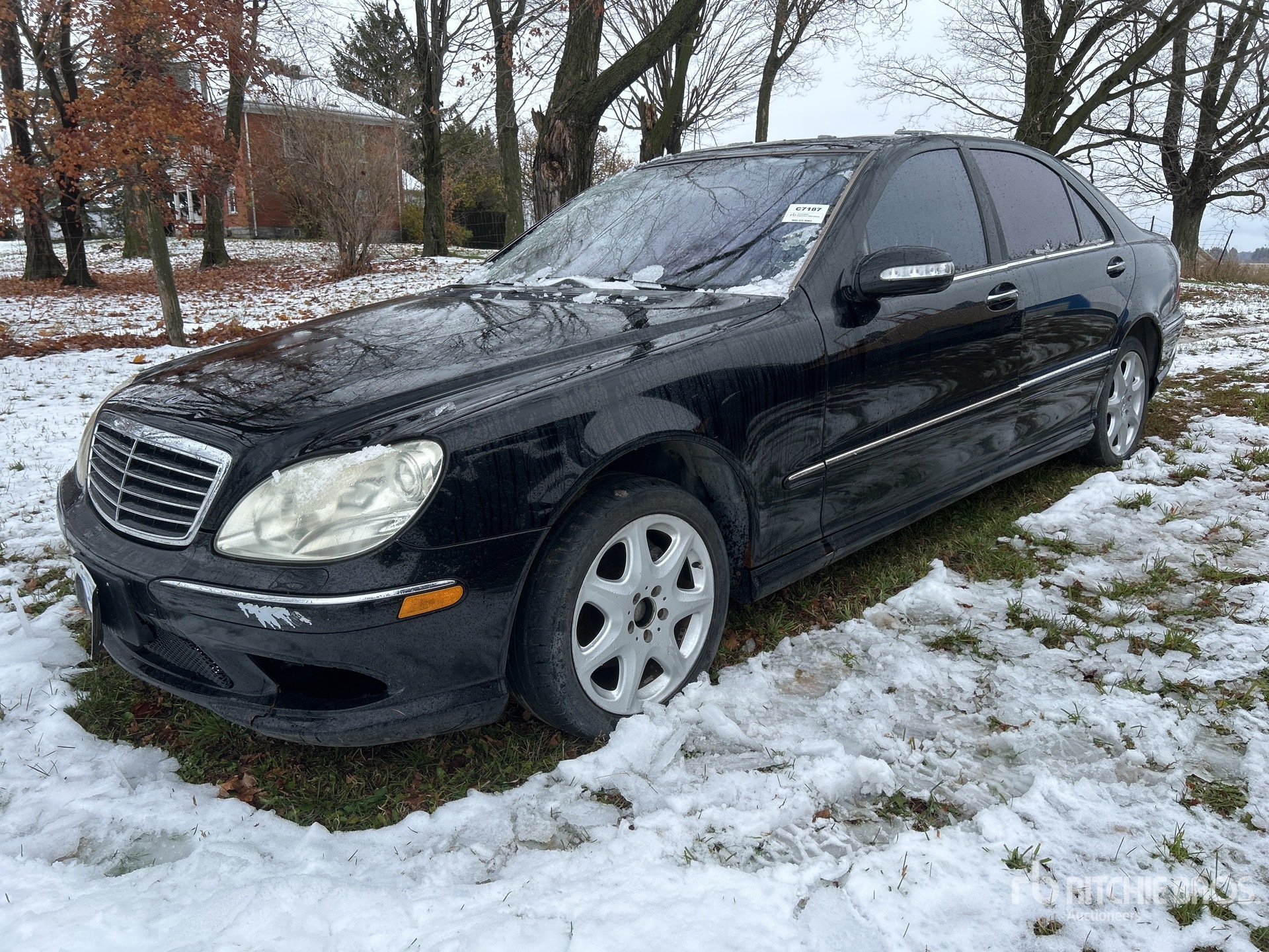 General Appearance with Picture, Left Front Corner