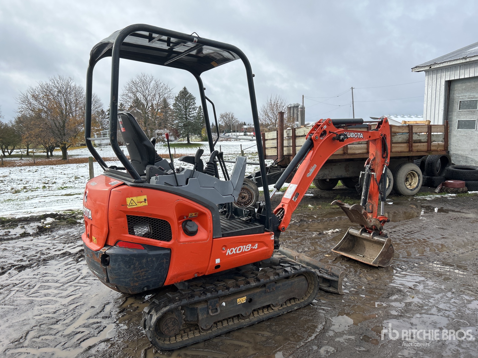 General Appearance with Picture, Right Rear Corner