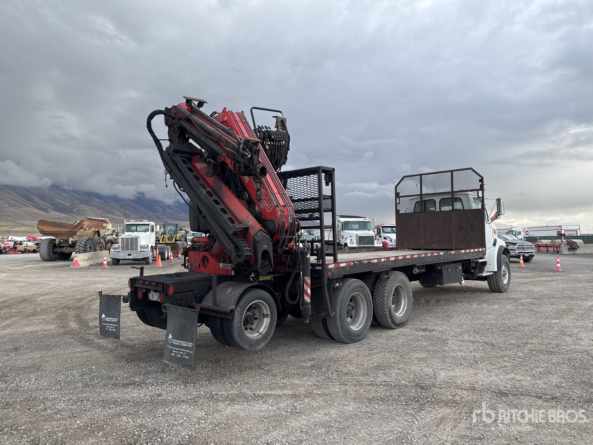 General Appearance with Bild, Ecke hinten rechts