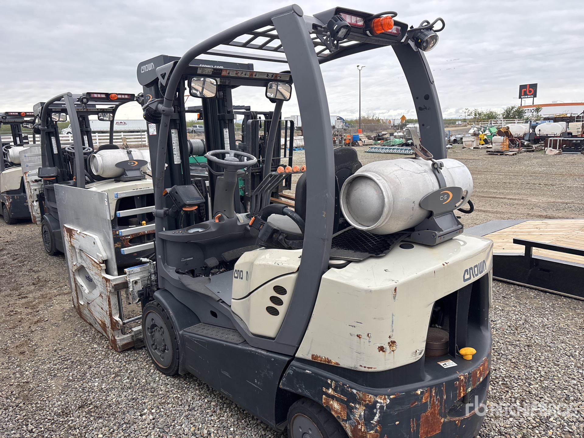 General Appearance with Picture, Left Rear Corner