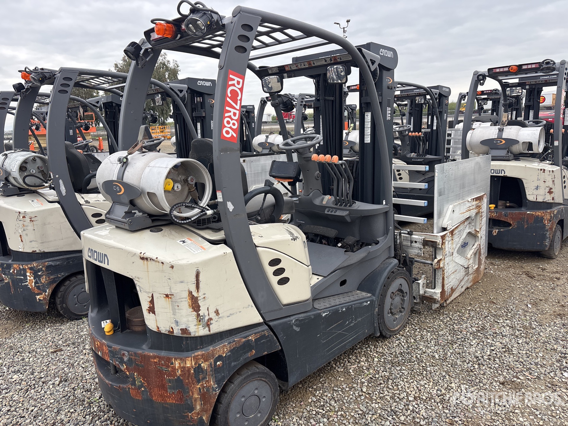 General Appearance with Picture, Right Rear Corner