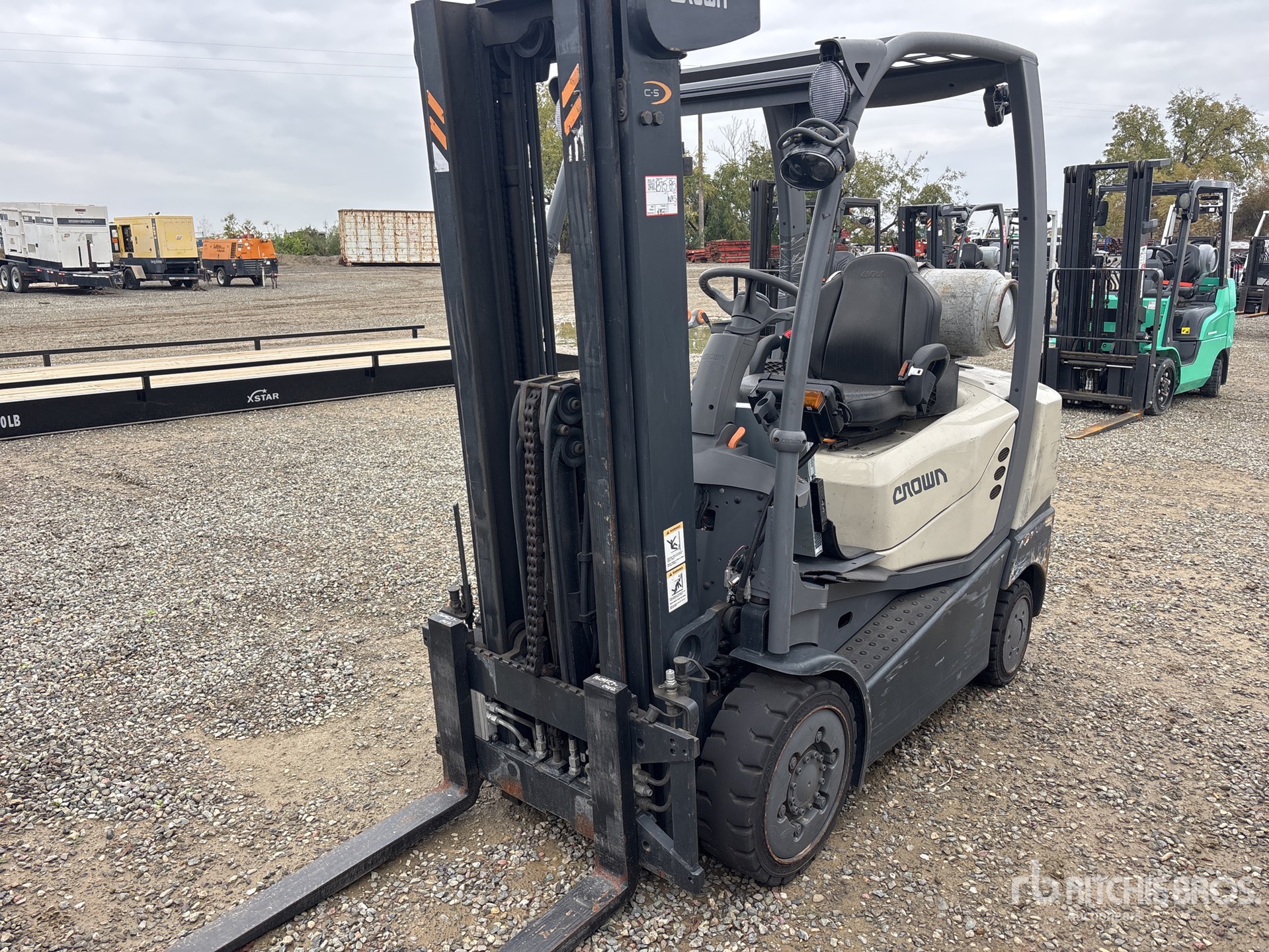 Aspect général with Image, coin avant gauche