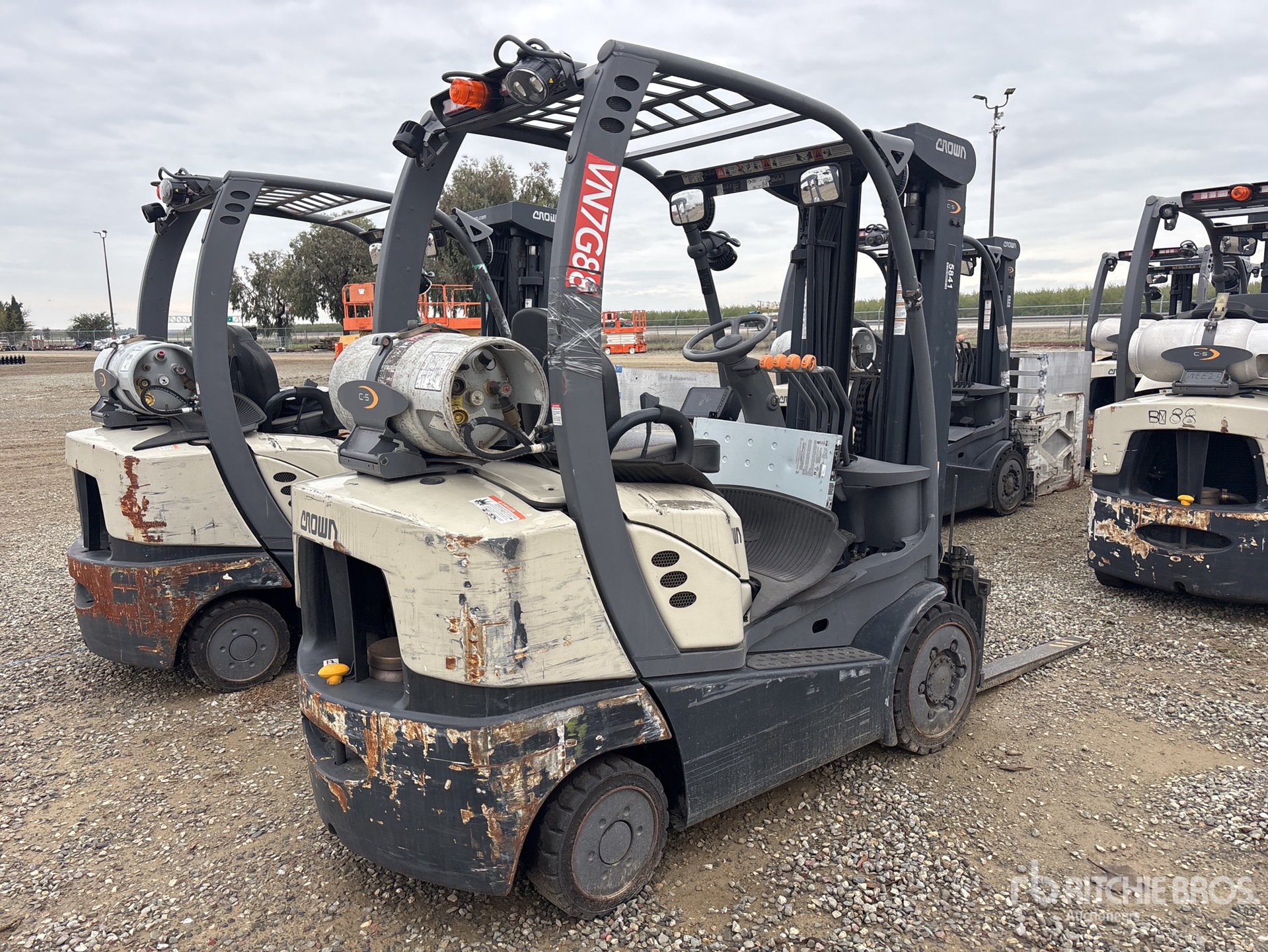 Aspect général with Image, coin arrière droit