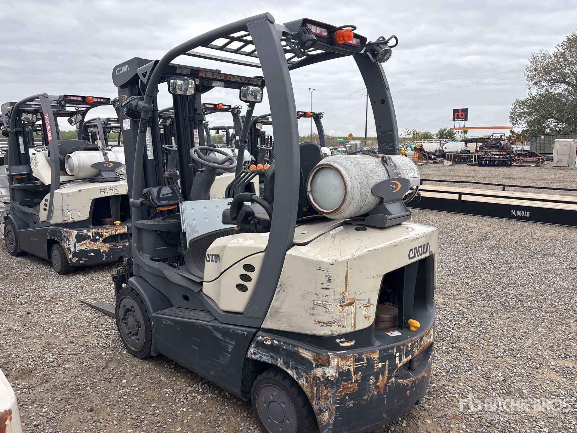 Aspect général with Image, coin arrière gauche