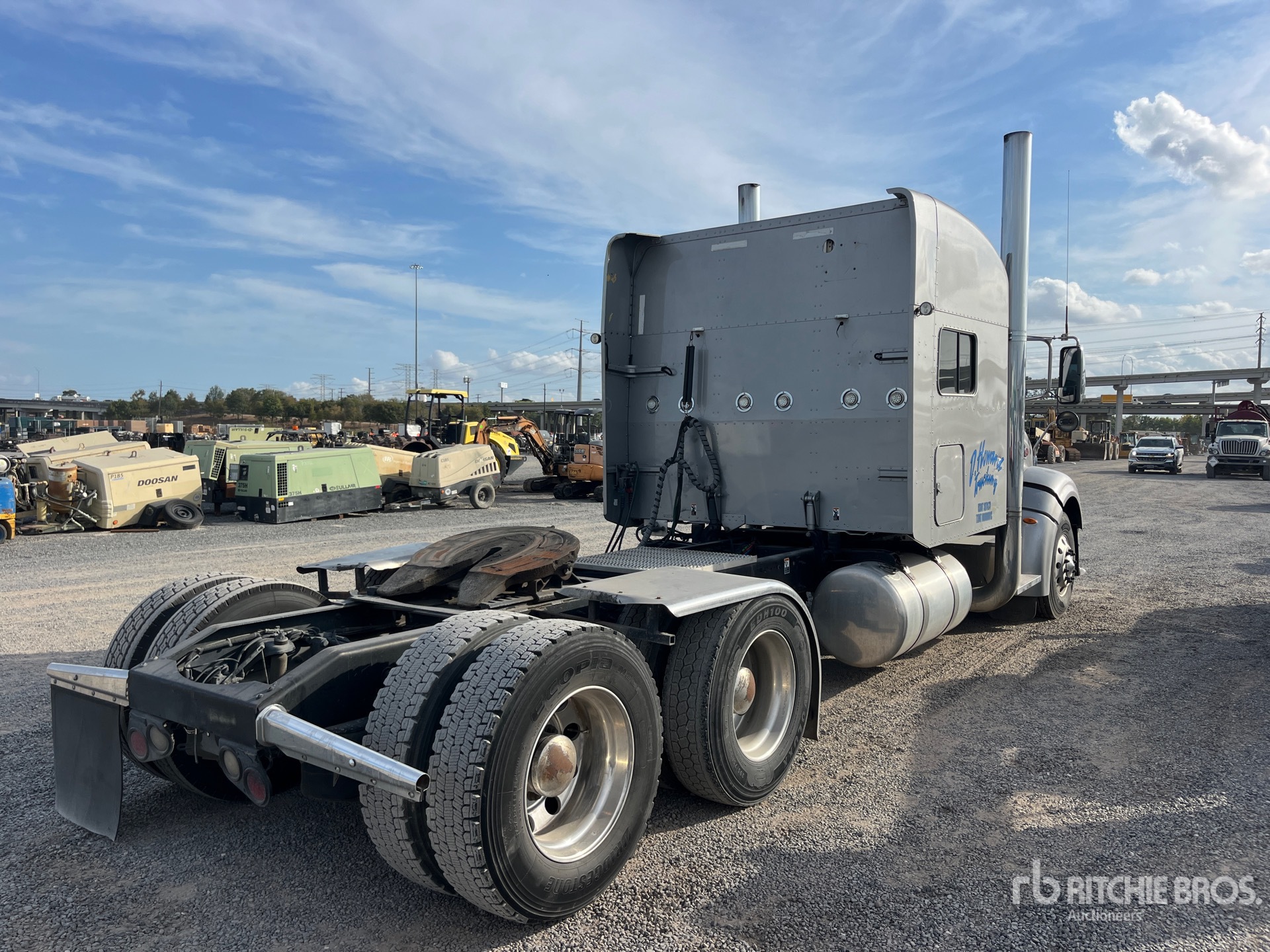 General Appearance with Zdjęcie, prawy dolny róg