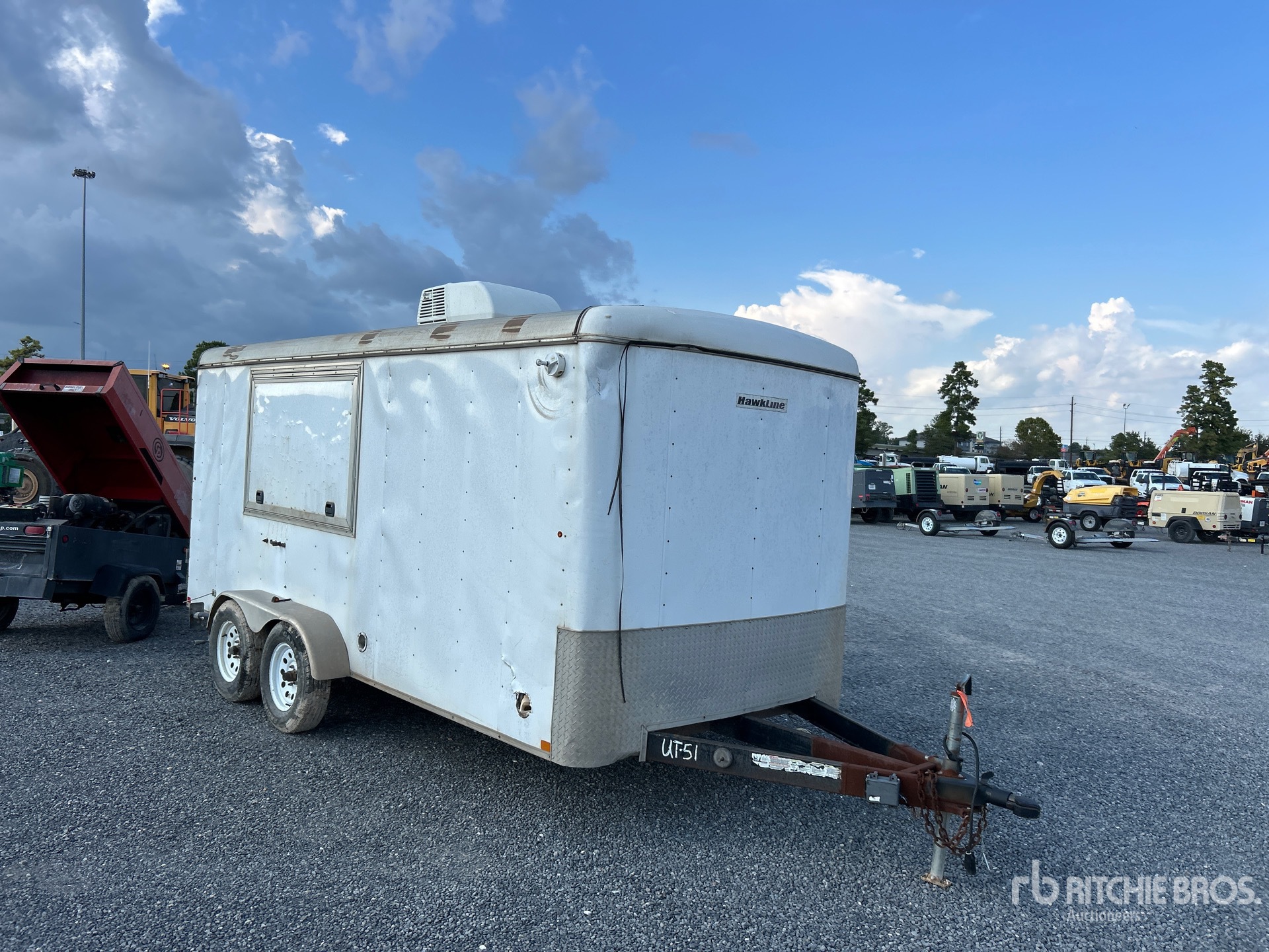 Aspect général with Image, coin avant droit