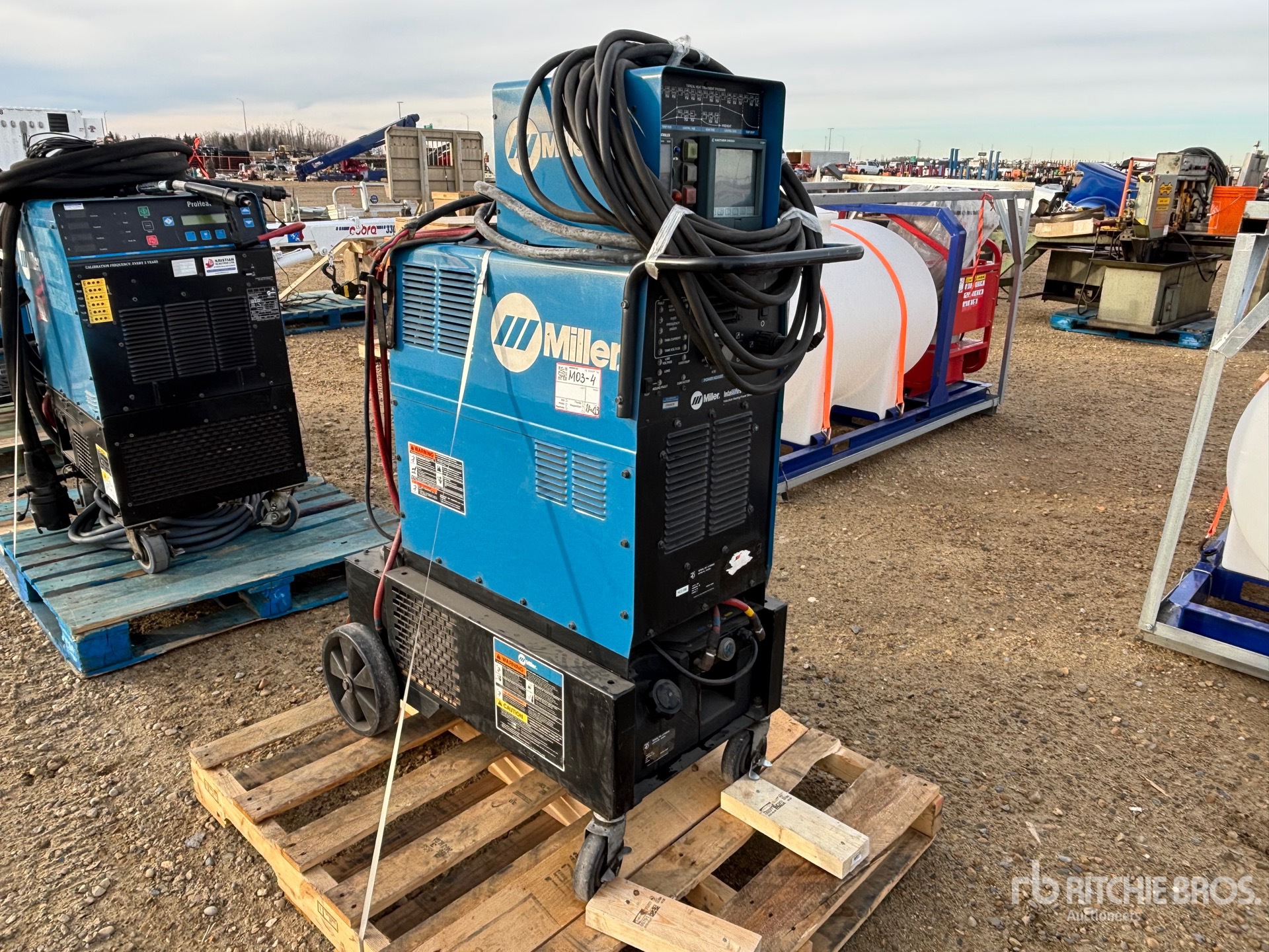 General Appearance with Foto, angolo anteriore destro