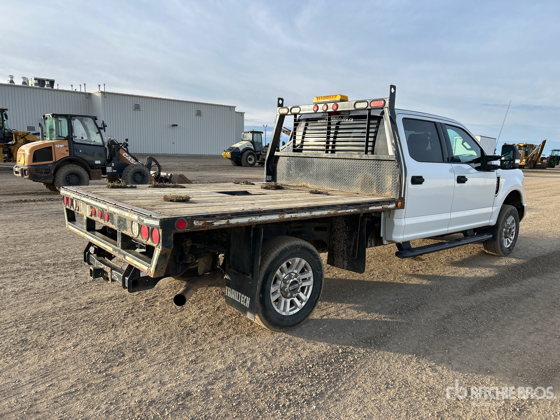 General Appearance with Imagen: esquina trasera derecha