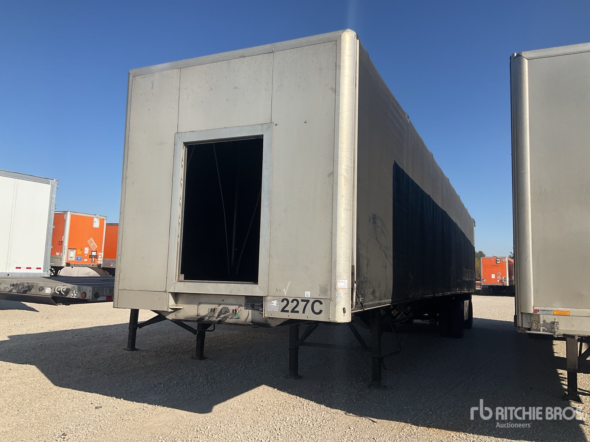 General Appearance with Bild, Ecke vorne links