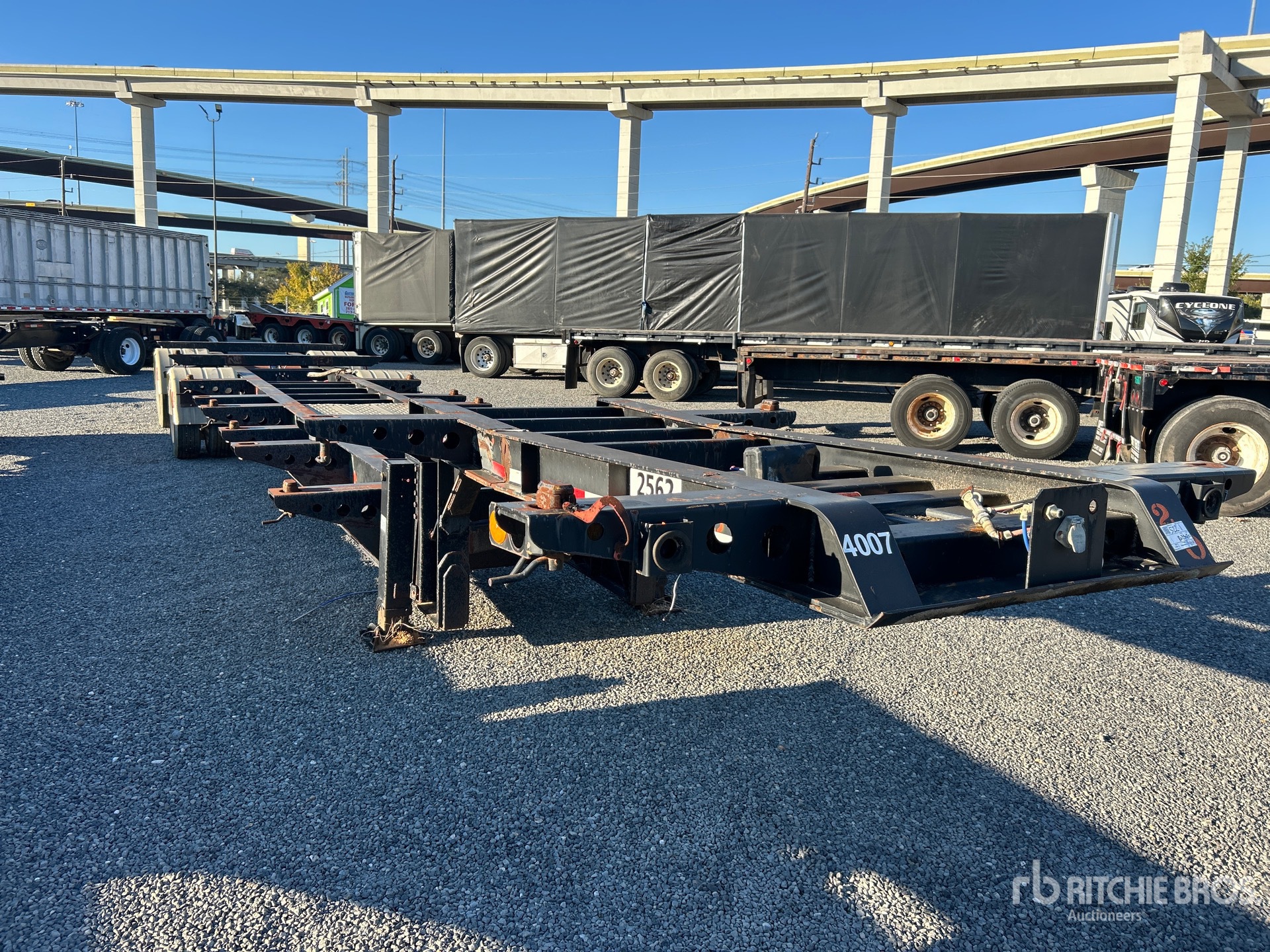 General Appearance with Bild, Ecke vorne rechts