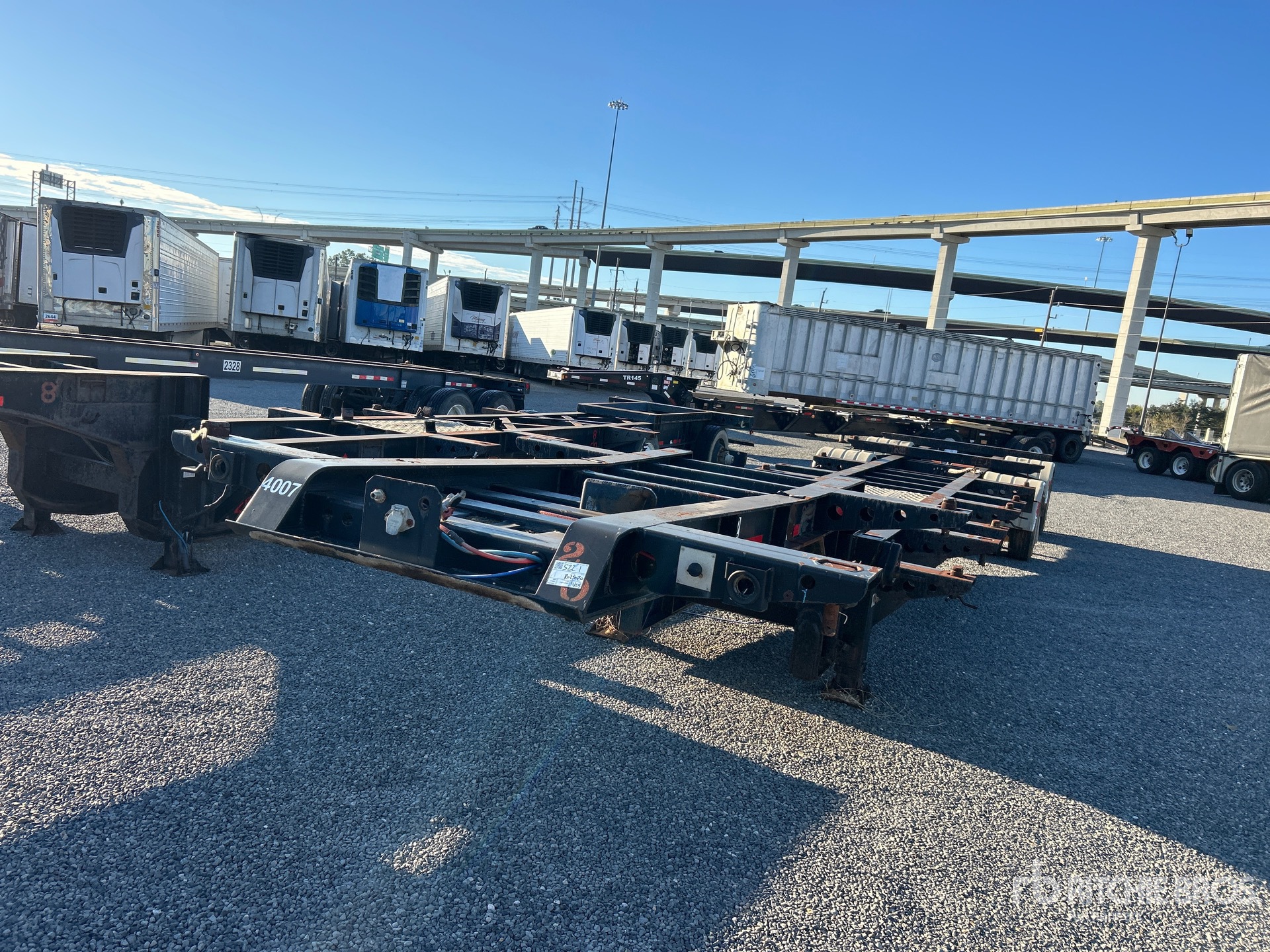 General Appearance with Bild, Ecke vorne links