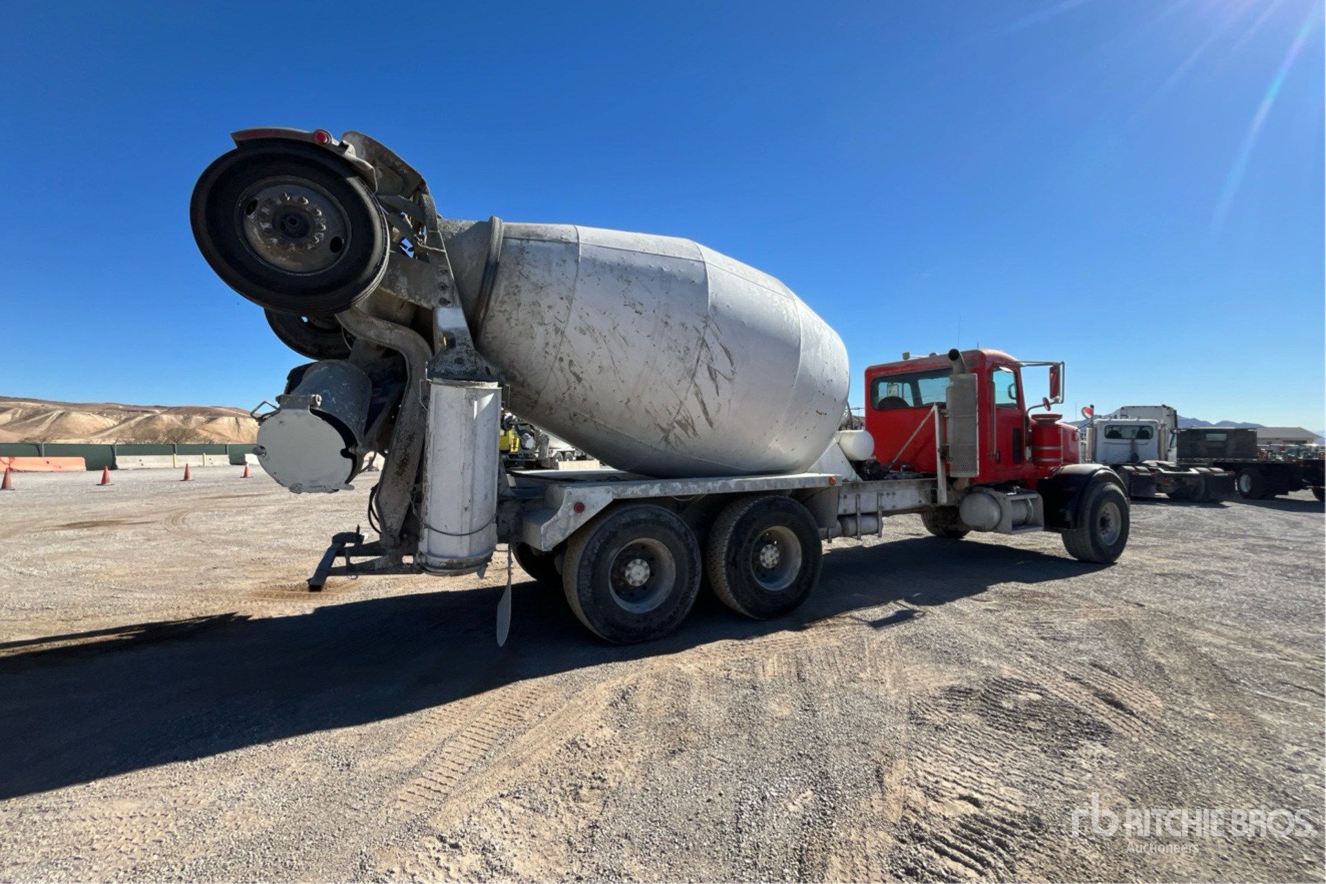 Aspect général with Image, coin arrière droit