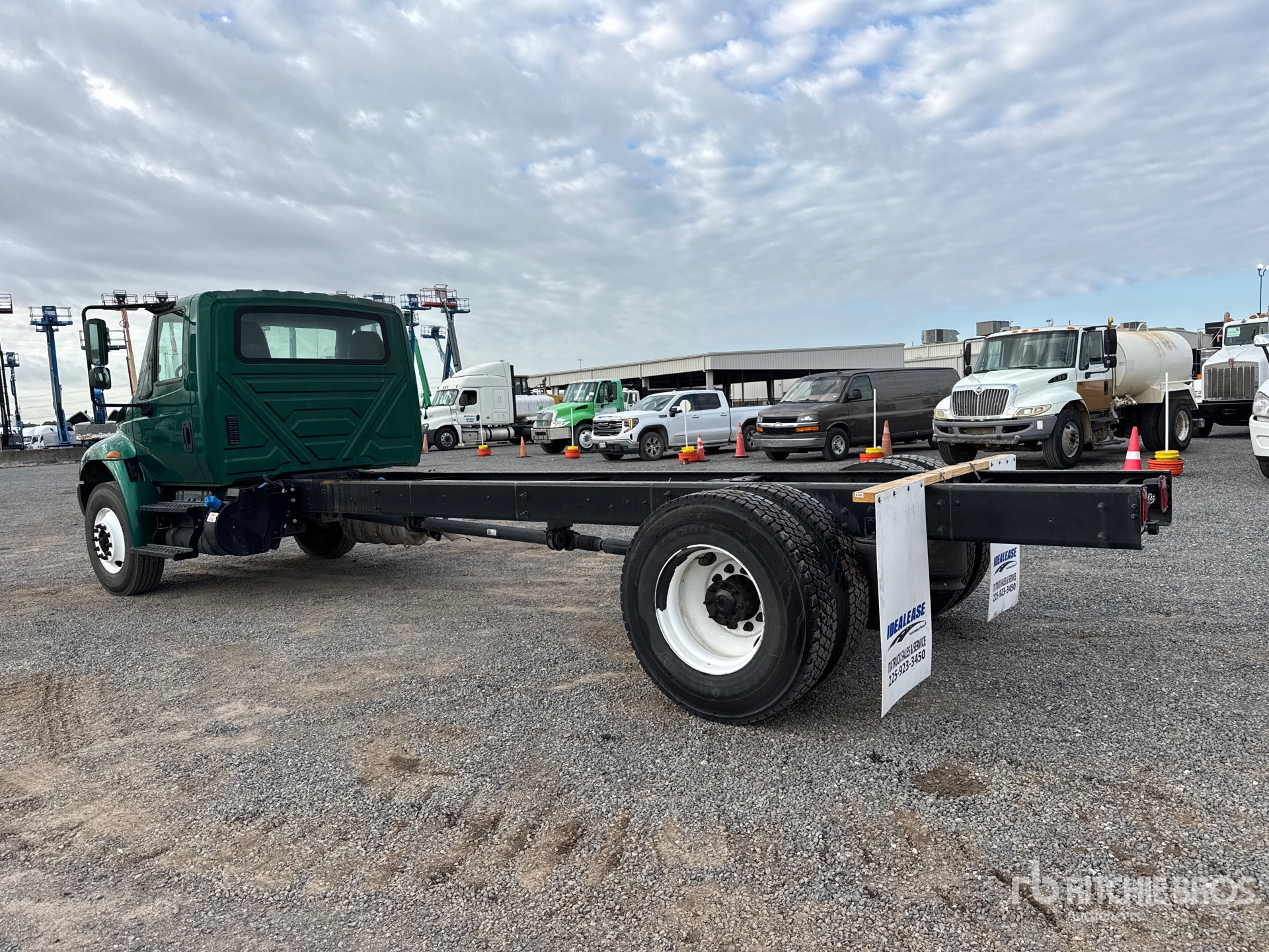 Aspect général with Image, coin arrière gauche