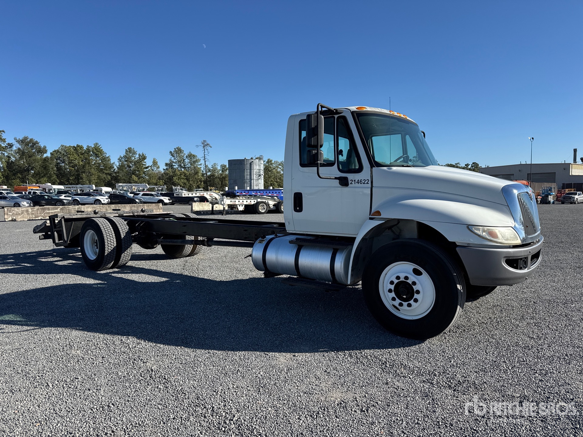Aspect général with Image, coin avant droit