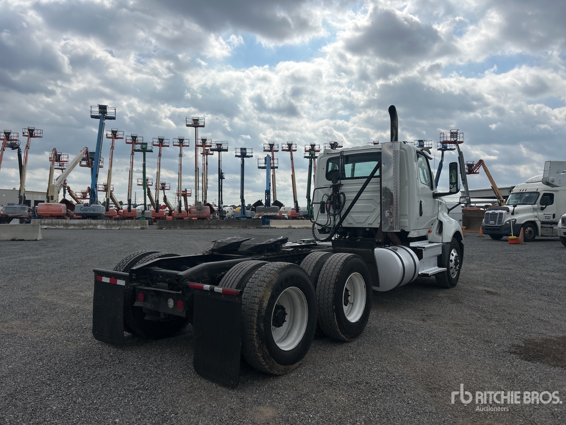 General Appearance with Bild, Ecke hinten rechts