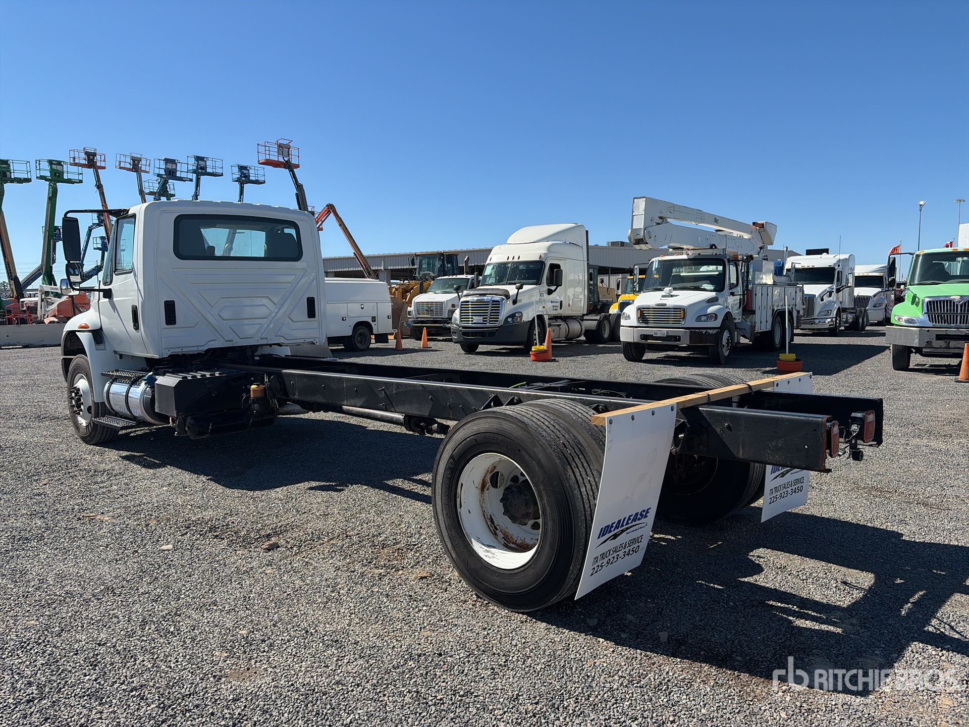 Aspect général with Image, coin arrière gauche