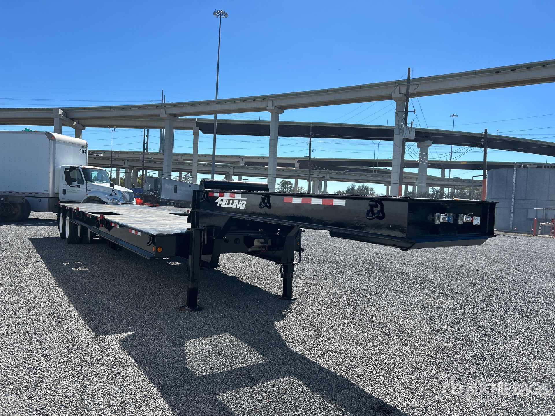 General Appearance with Featured Photo