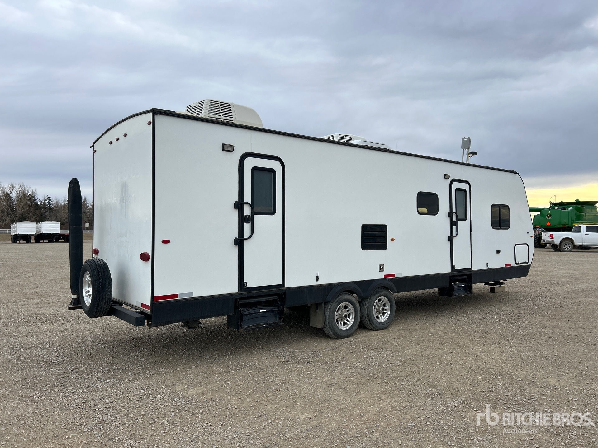 General Appearance with Image, coin arrière droit