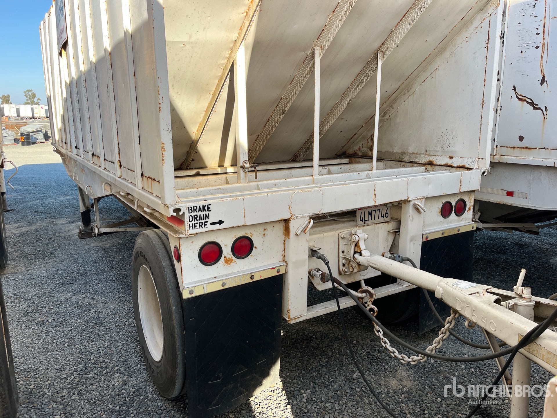 Aspect général with Image, coin arrière gauche