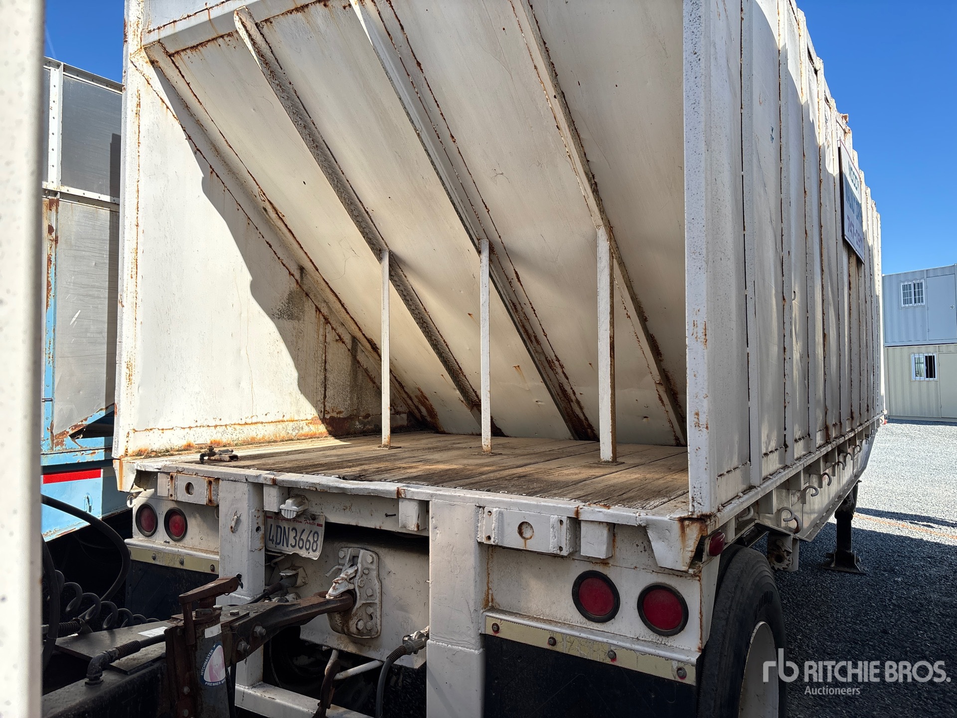 General Appearance with Imagen: esquina trasera derecha