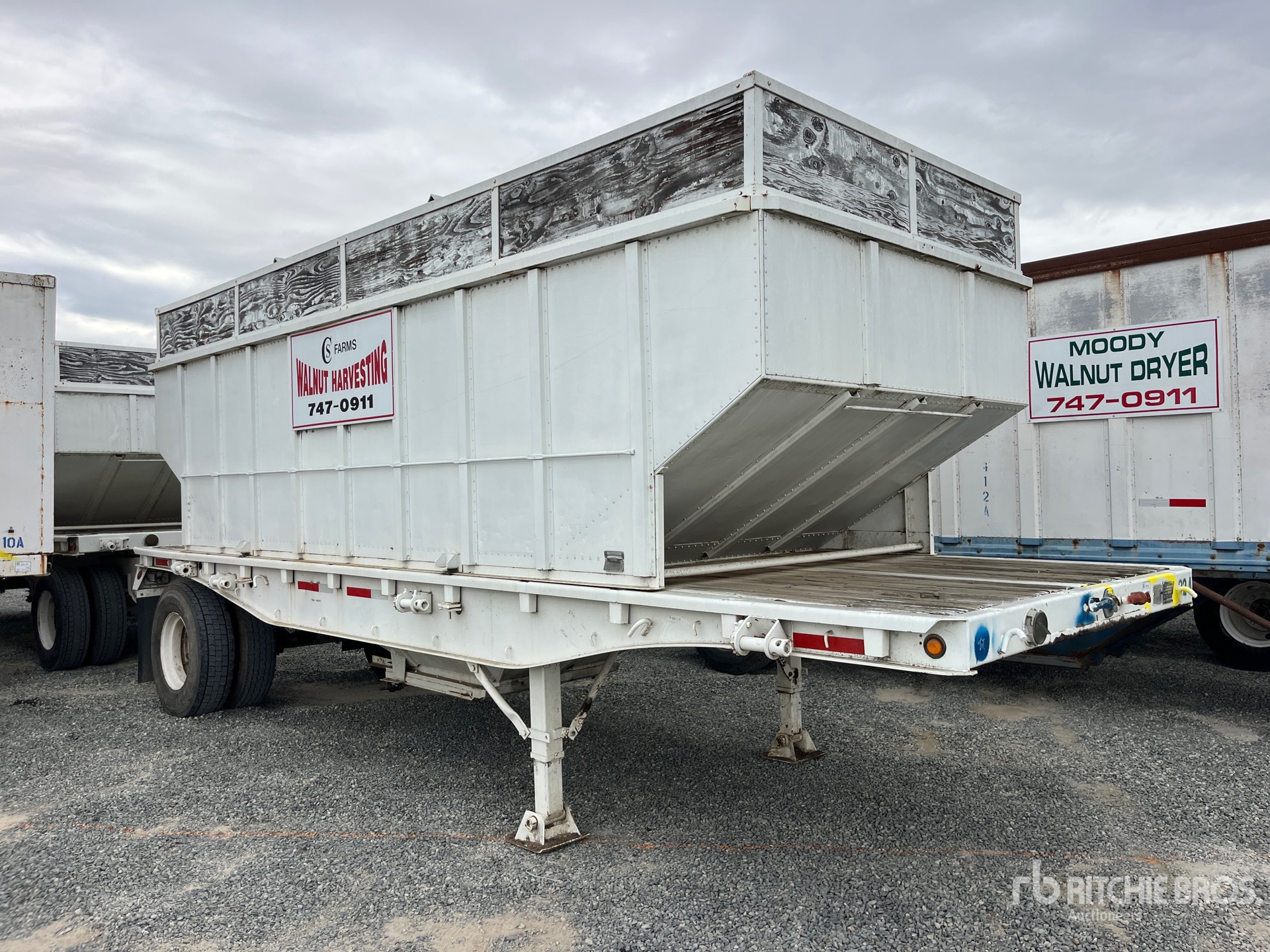 General Appearance with Foto, angolo anteriore destro