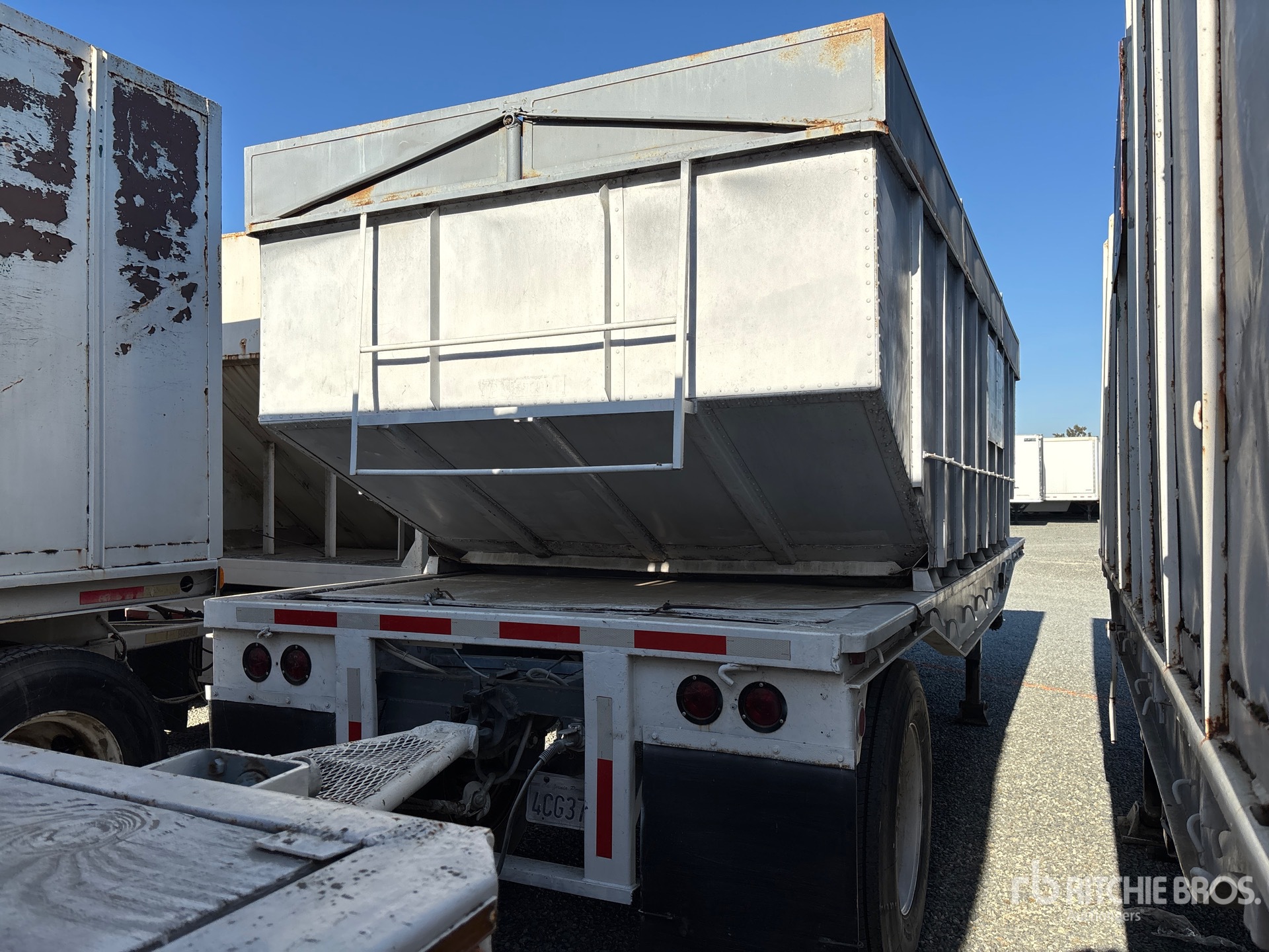 General Appearance with Imagen: esquina trasera derecha