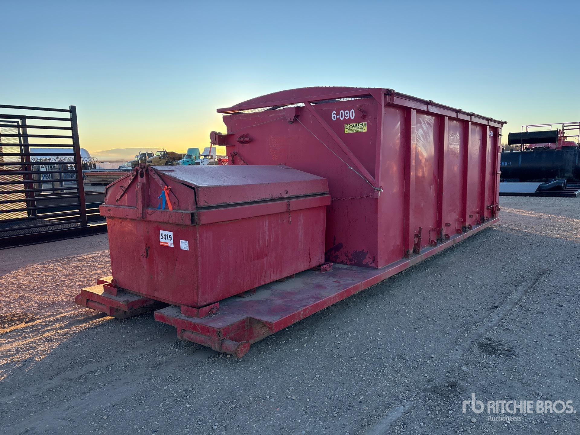 General Appearance with Foto, angolo anteriore sinistro