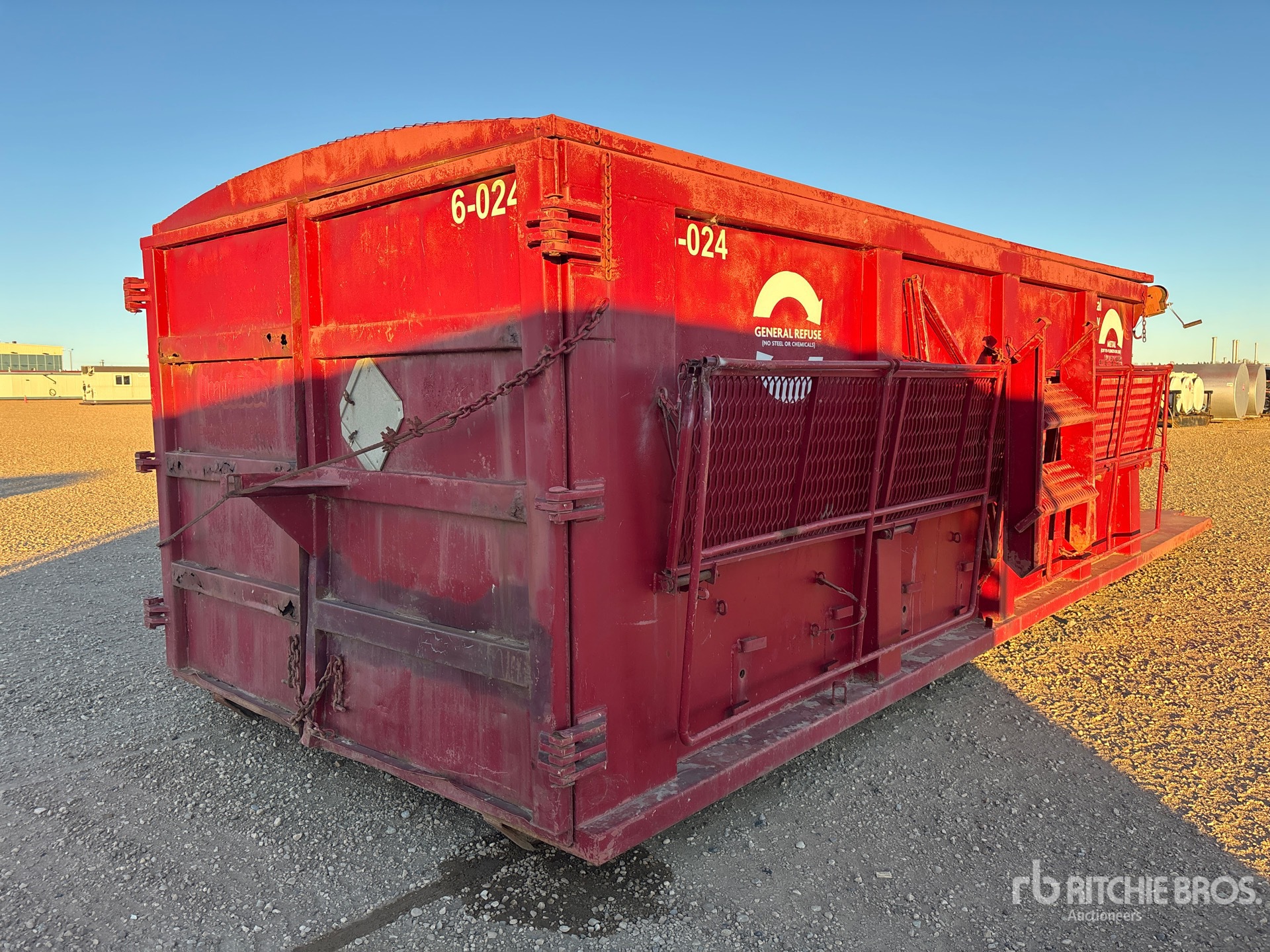 General Appearance with Foto, angolo anteriore sinistro