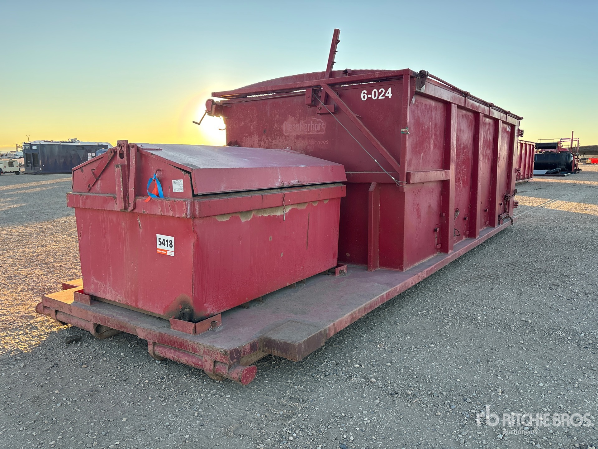 General Appearance with Foto, angolo anteriore sinistro