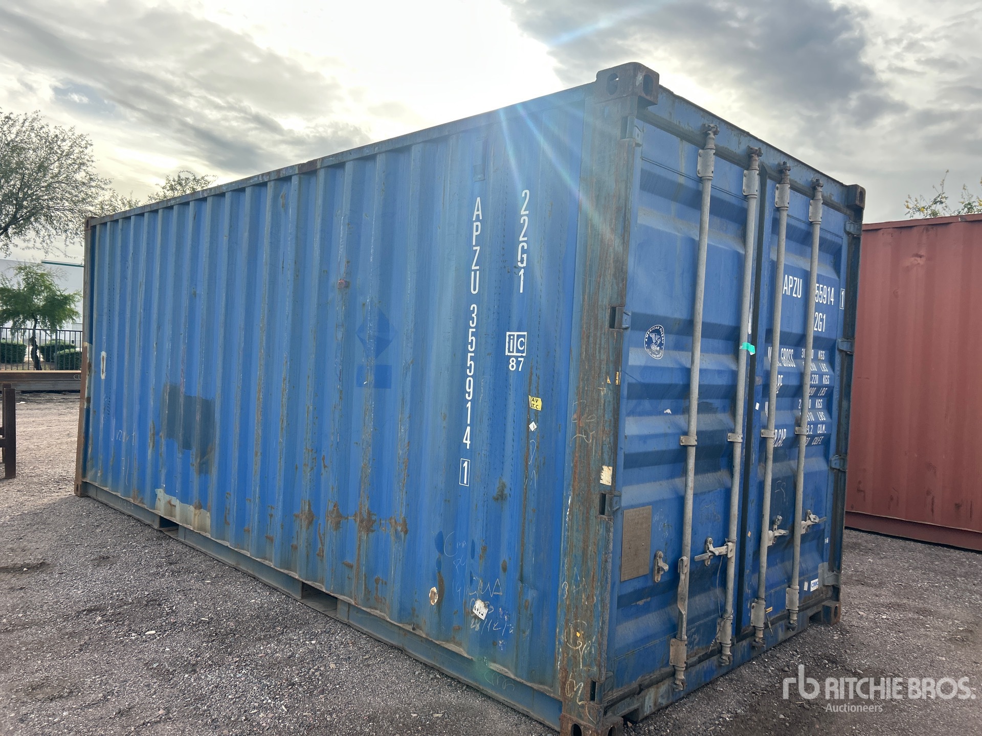 Aspect général with Image, coin avant droit