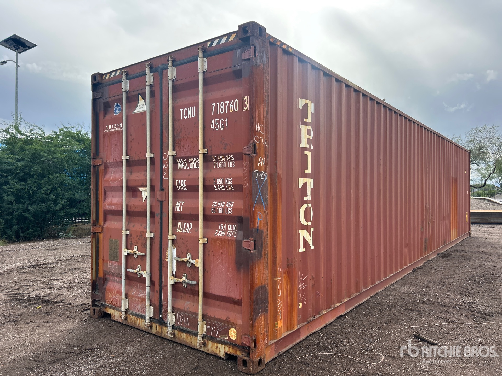 General Appearance with Picture, Left Front Corner