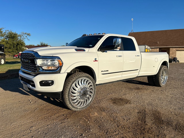 2022 Ram 3500 Limited 4x4 Crew Cab Pickup