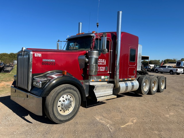 2007 (unverified) Kenworth W900B 8x4 Tri/A Sleeper Truck Tractor 2007 (unverified) Kenworth W900B 8x4 Tri/A Sleeper Truck Tractor