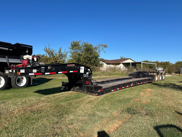 2022 Fontaine Magnitude 55LCC 55 ton Tri/A Single Drop Removable Gooseneck Lowboy Trailer