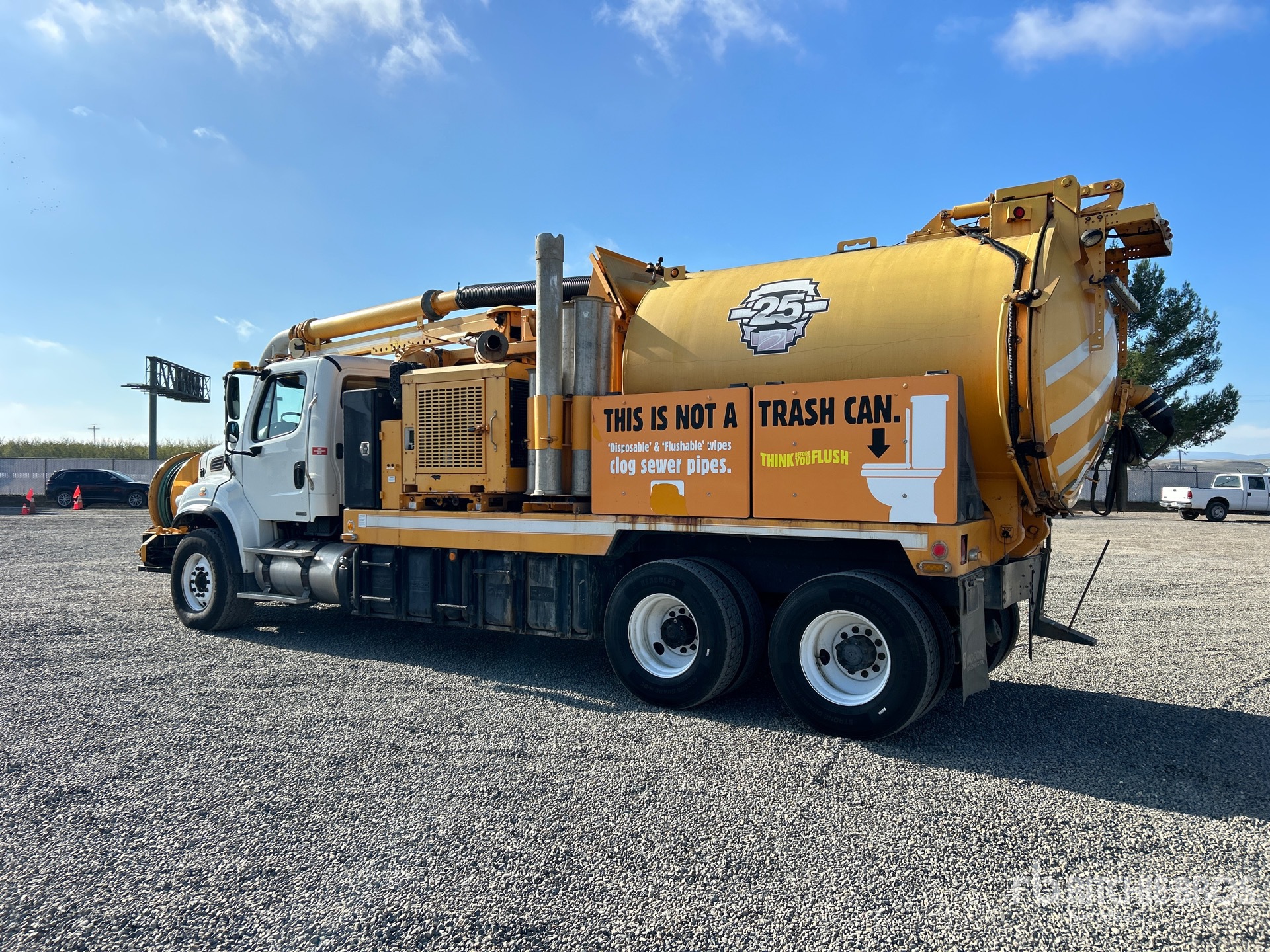 Aspect général with Image, coin arrière gauche