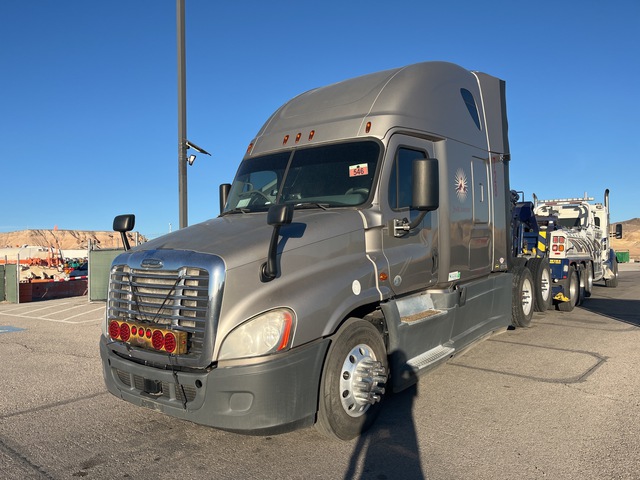 2016 Freightliner Cascadia 125 T/A Sleeper Truck Tractor