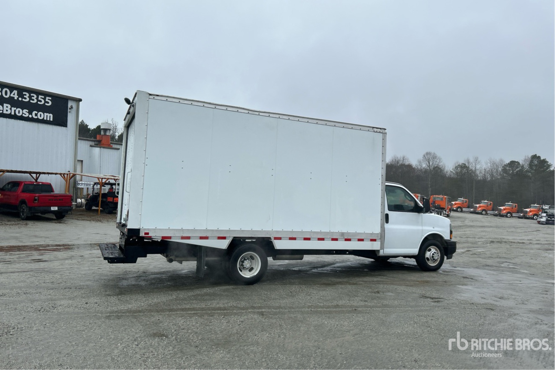 General Appearance with Picture, Right Rear Corner