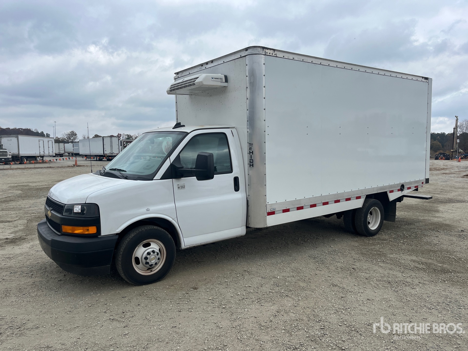 General Appearance with Bild, Ecke vorne links