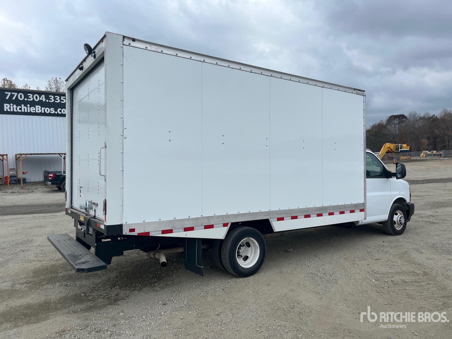 General Appearance with Bild, Ecke hinten rechts