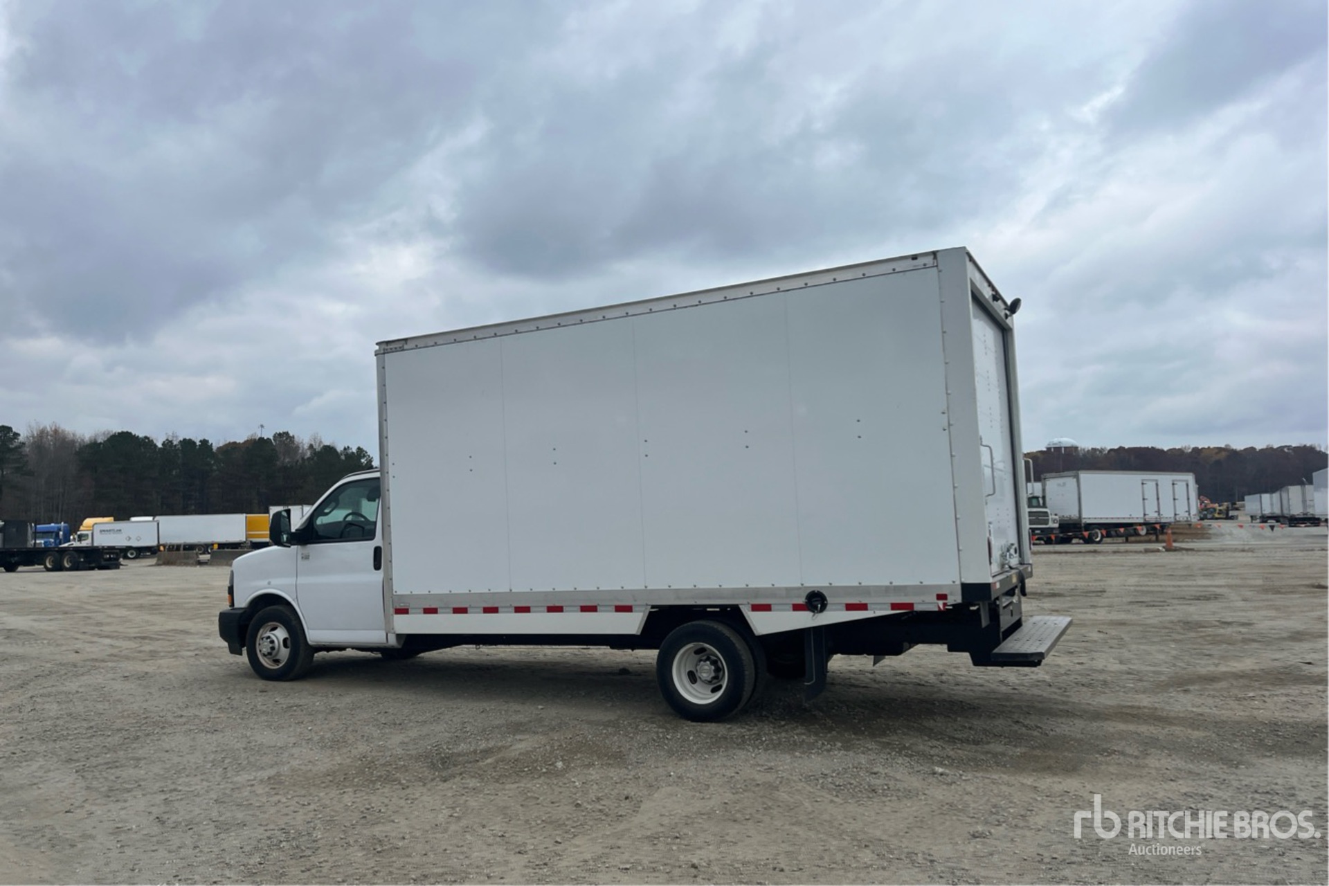 General Appearance with Picture, Left Rear Corner