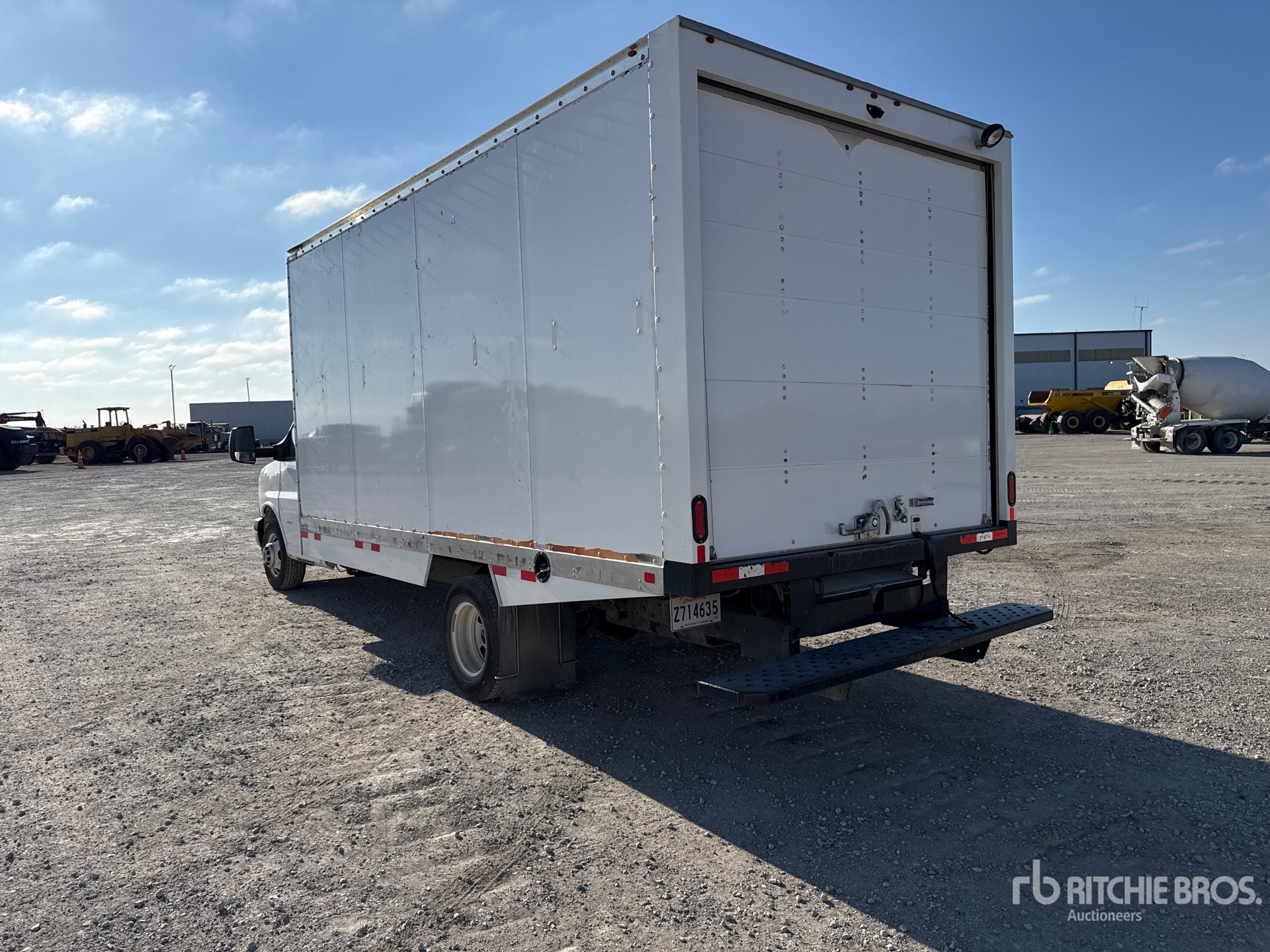 Aspect général with Image, coin arrière gauche